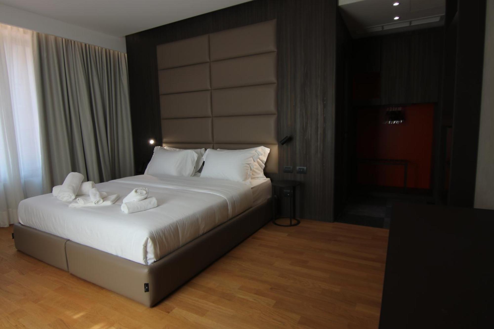 Boutique Hotel Adelar Tirana Eksteriør billede